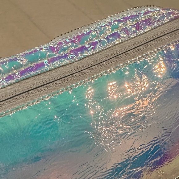 NWT Lululemon Athletica Iridescent Belt Bag 🩵 - Picture 7 of 11